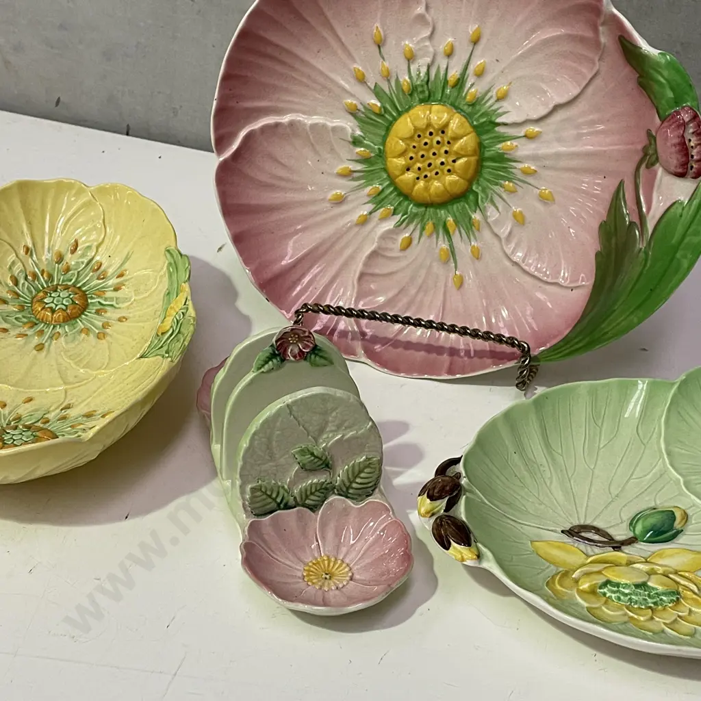 Carlton Ware Buttercup and Lily patterned items Image 1++
