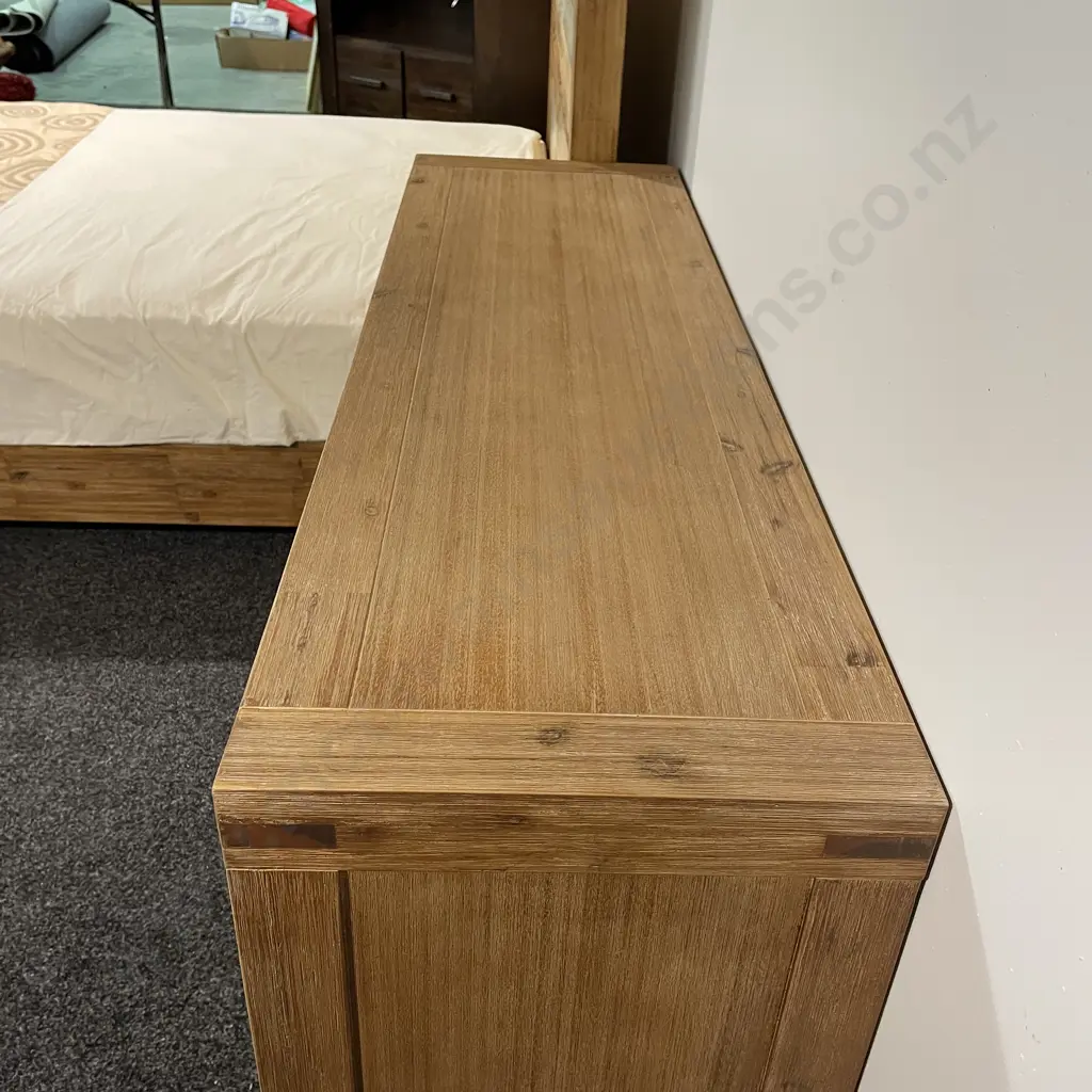 Modernist Rustic Style Solid Wood 6 Drawer Chest of Drawers. Multicoloured Wood and Blonde Washed Tones Image 1++