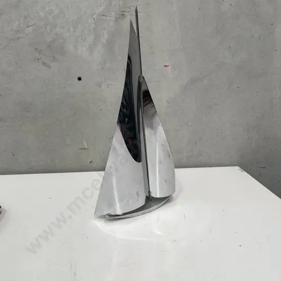 Model Chrome Yacht. H35cm