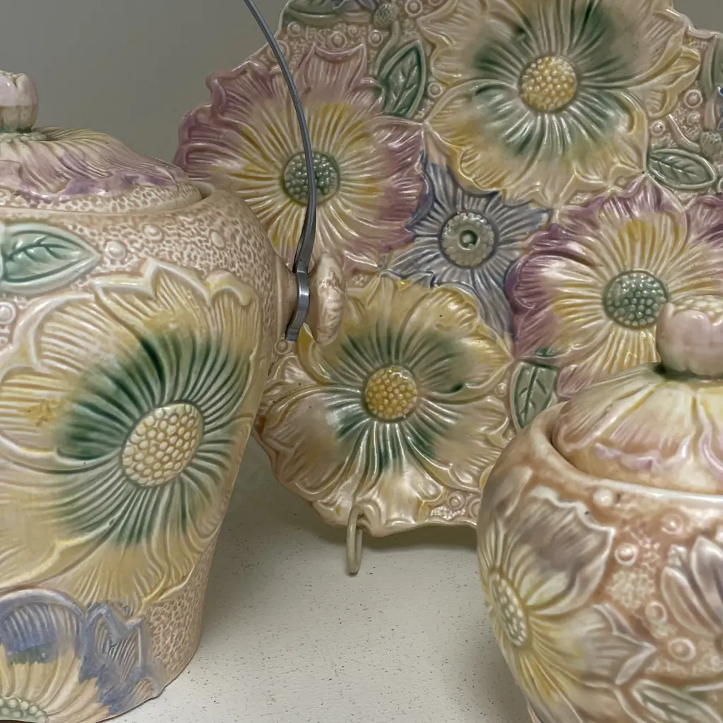 Vintage Kensington "Sunflower" Biscuit Barrel, Plate and lidded Sugar Image 1++
