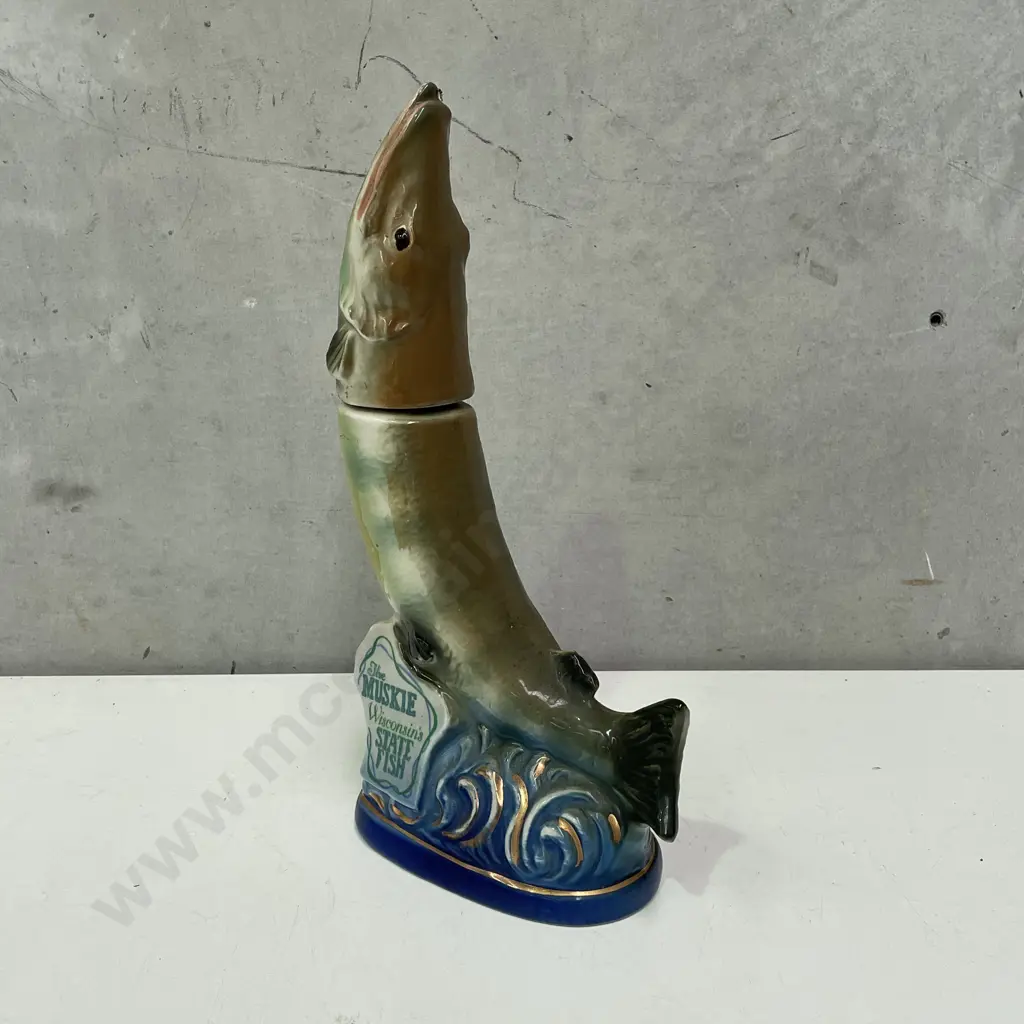 Vintage Jim Beam "The Muskie Wisconsin's State Fish" Decanter. H37cm Image 1++