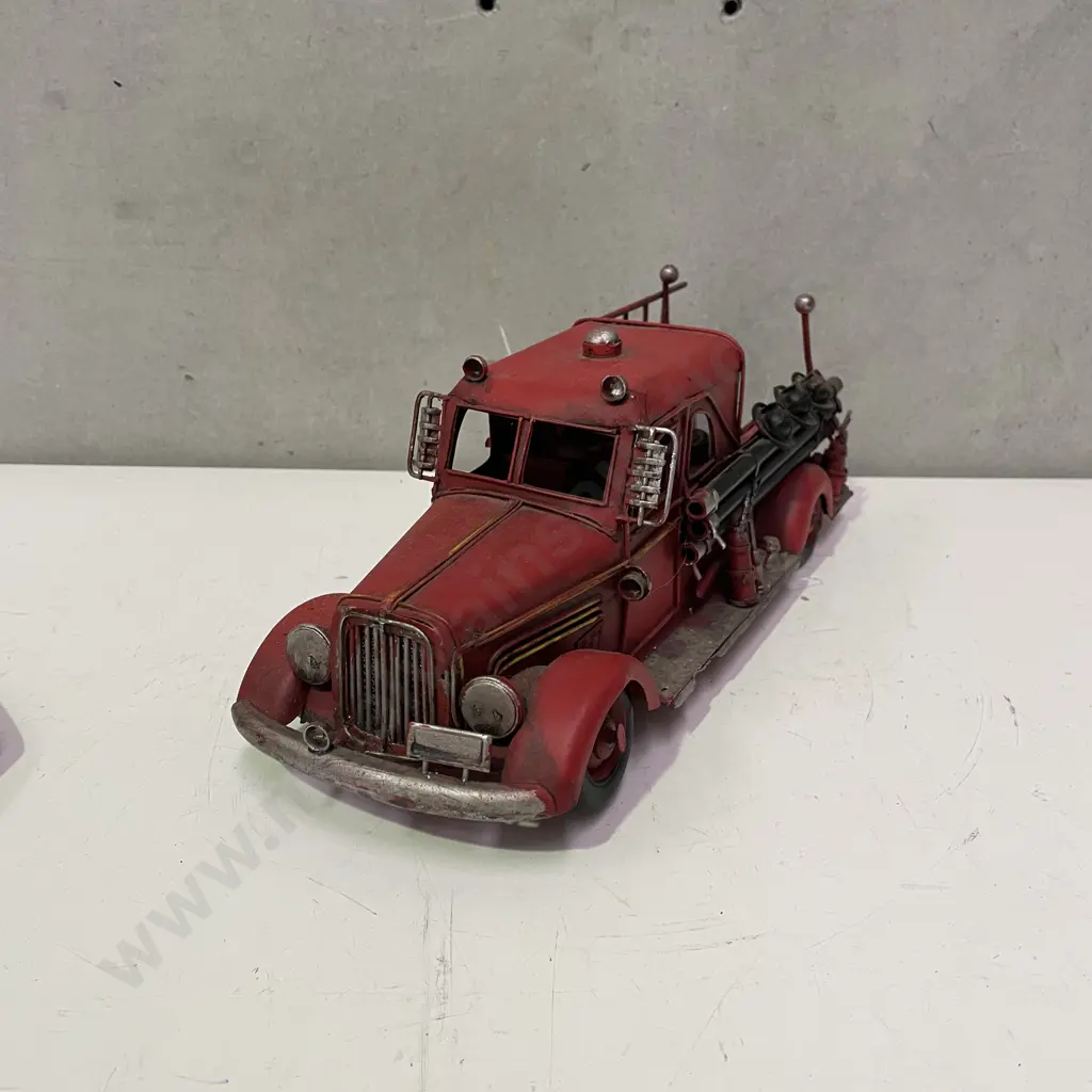 Vintage Fire Truck. L32cm Image 1++