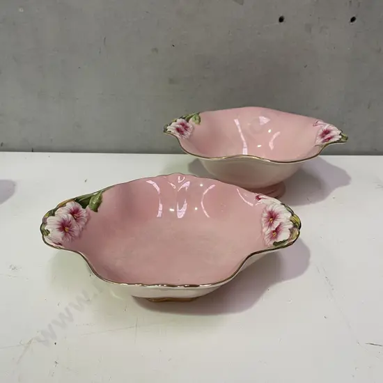 Royal Winton Pink Petunia Footed Bowl with two handled Bowl Largest H10 Dia26cm