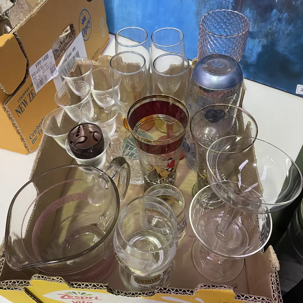 Box of Assorted Vintage Glassware Image 1++