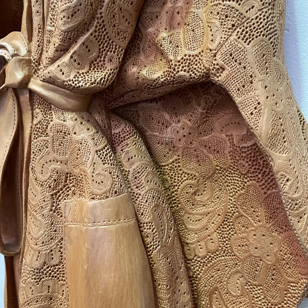 Stunning one-off Kevin McCardell 1200 year old Carved Kauri Stump "Satin and Lace Robe" Sculpture. H112cm W35cm D12cm Image 1++