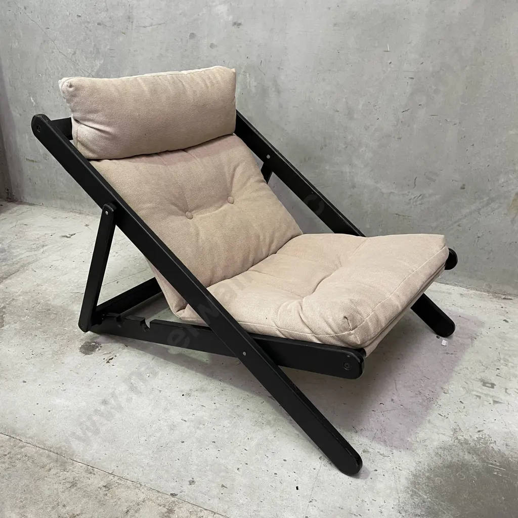 Mid Century Style Wooden Lounger, with Buttoned Oatmeal Fabric Image 1++