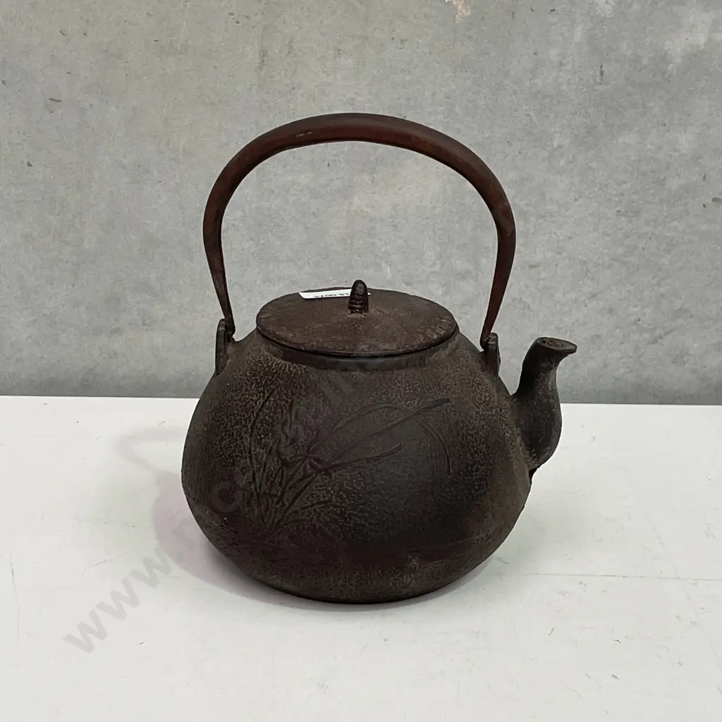 Antique Oriental Bronze Teapot Image 1++