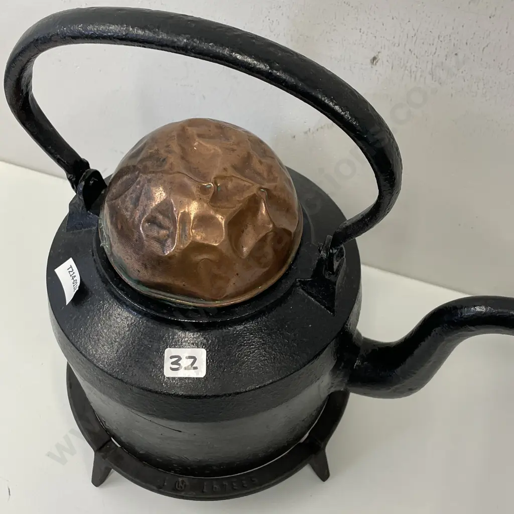 Antique Cast E. Pugh and Co, Wednesbury No36P Kettle on stand with copper ball lid Image 1++