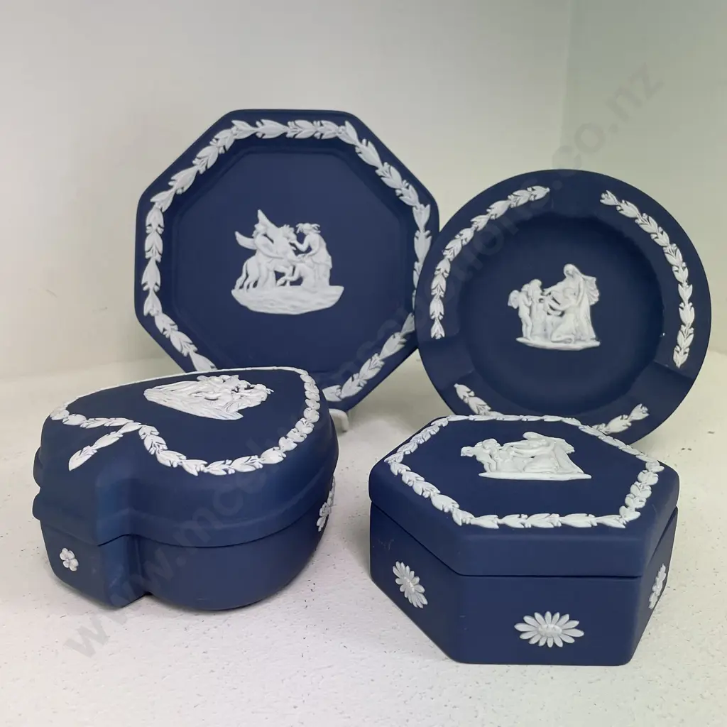 Wedgwood Dark Blue Jasperware Assorted Items Image 1++