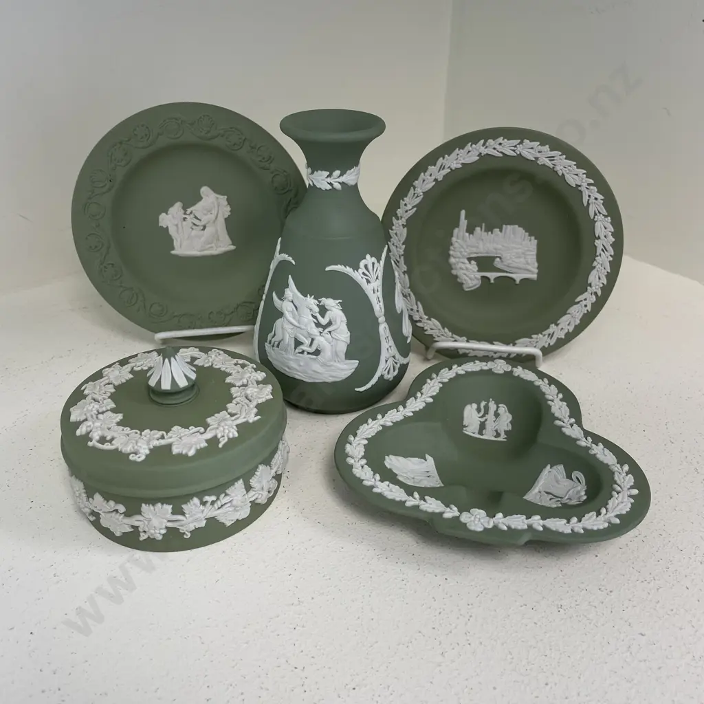 Wedgwood Green Jasperware Assorted Items Image 1++