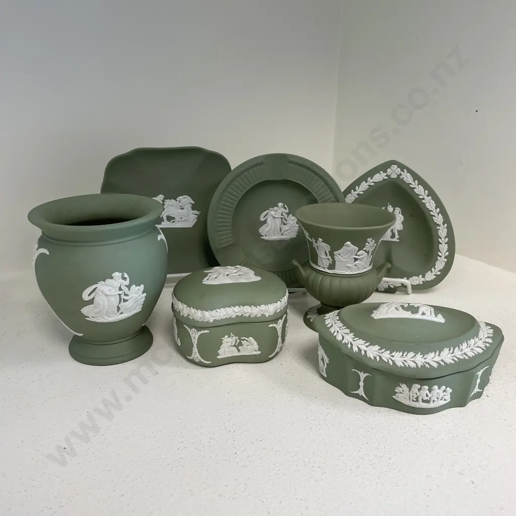 Wedgwood Green Jasperware Assorted Items Image 1++