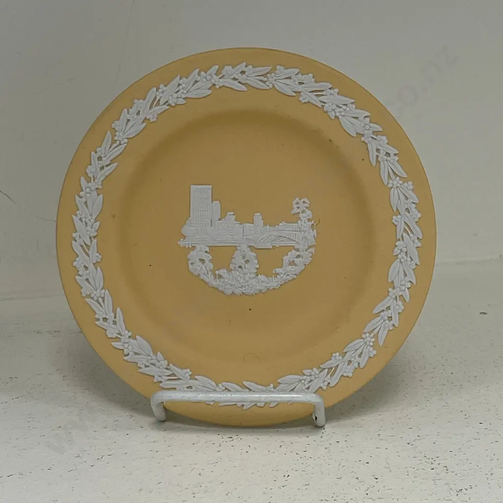 Wedgwood Jasperware Small Yellow Dish Dia11.5cm Image 1++