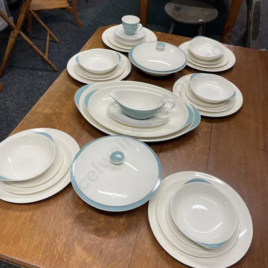 Royal Doulton Vista Dinner Set Excellent Condition