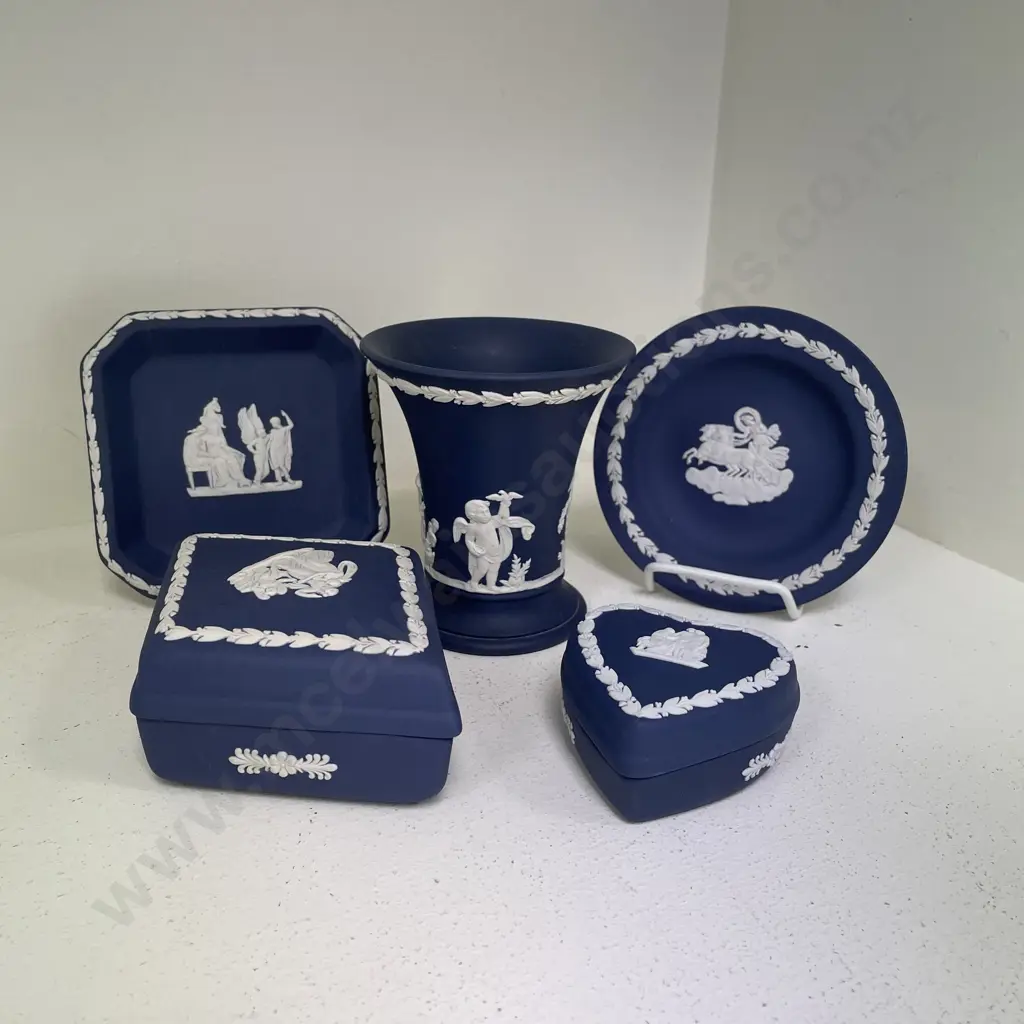 Wedgwood Jasperware Assorted Portland Blue Coloured items Image 1++