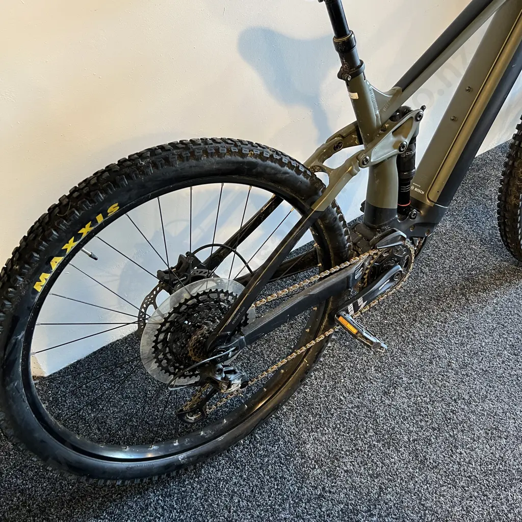 Electric Full Suspension Trek Mountain Bike Large Size, MAXXIS 29" Tyres Image 1++