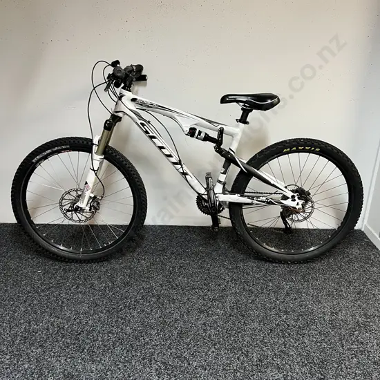 Scott Spark 50 Full Suspension Mountain Bike, Very Light Frame, Great Condition