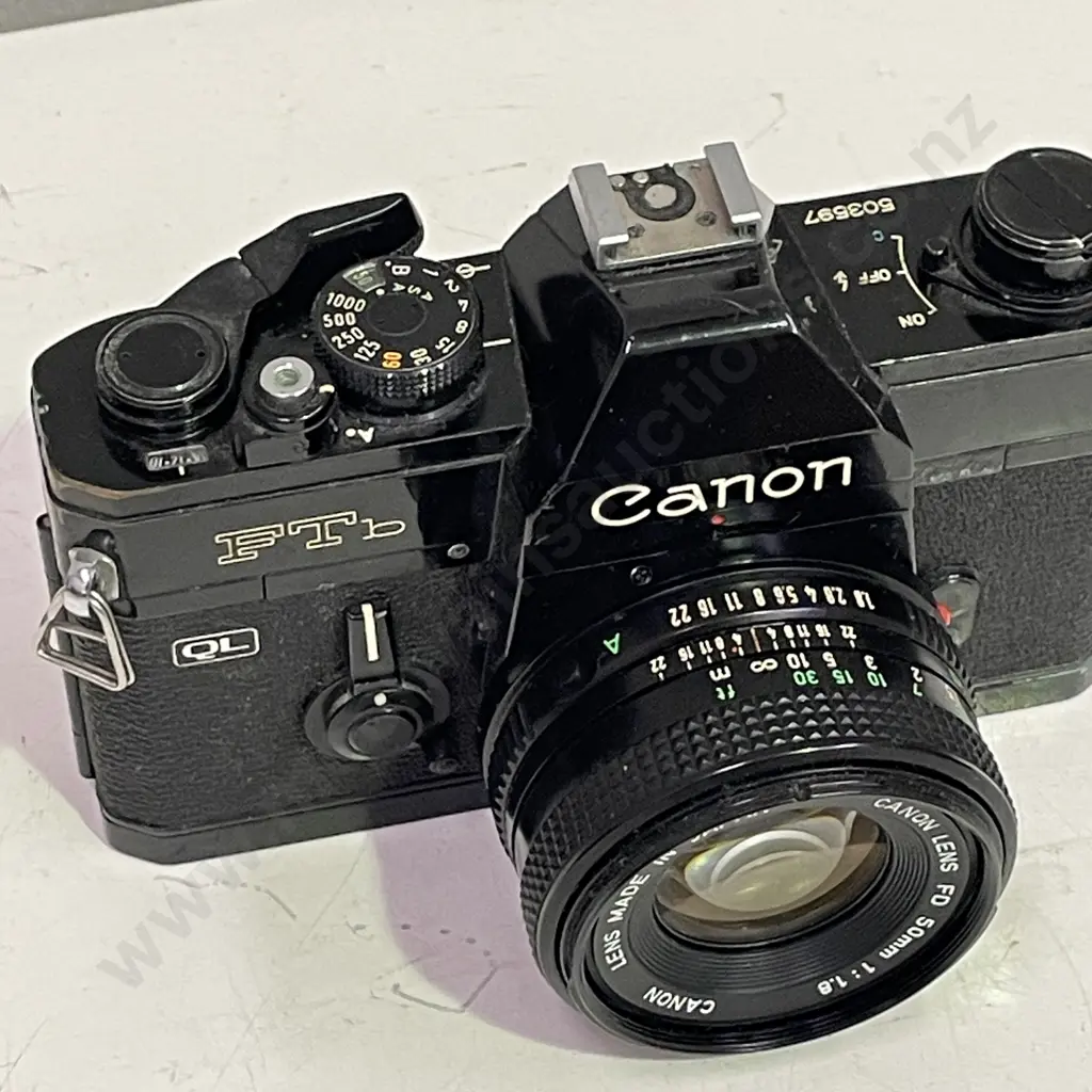 Vintage Canon FTb QL Camera with Canon FD 50mm lens Image 1++