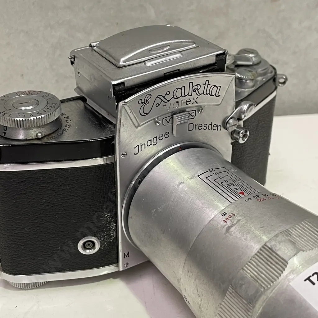 Vintage Exakta Varex Jhagee Dresden Camera with Carl Zeiss Jena Aluminium Lens Image 1++