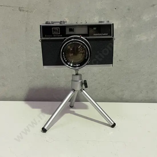 Vintage Mamiya Sekor Super Deluxe Camera 1302012, 48mm lens and Fujifilm tripod