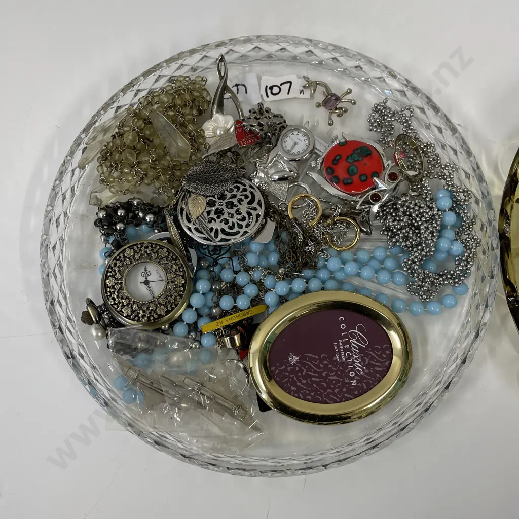 Assorted Jewellery Image 1++