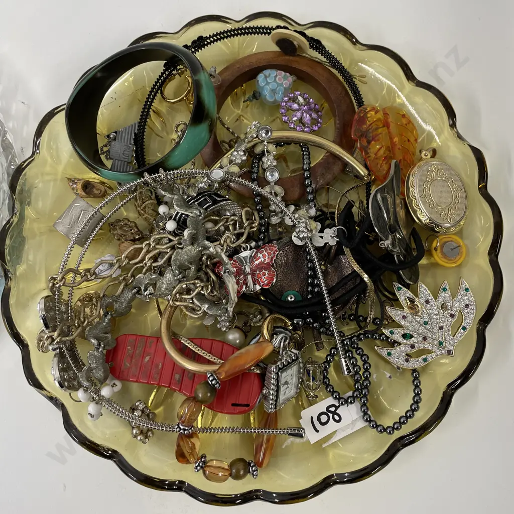 Assorted Jewellery Image 1++