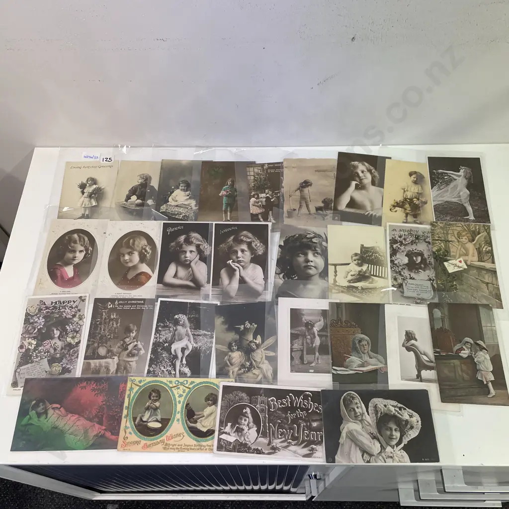 Vintage Assortment of Postcards Image 1++