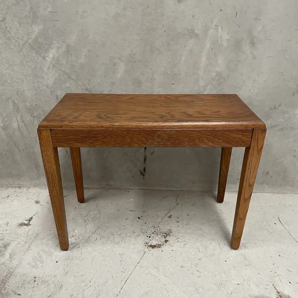 Vintage Oak Occasional Table Image 1++