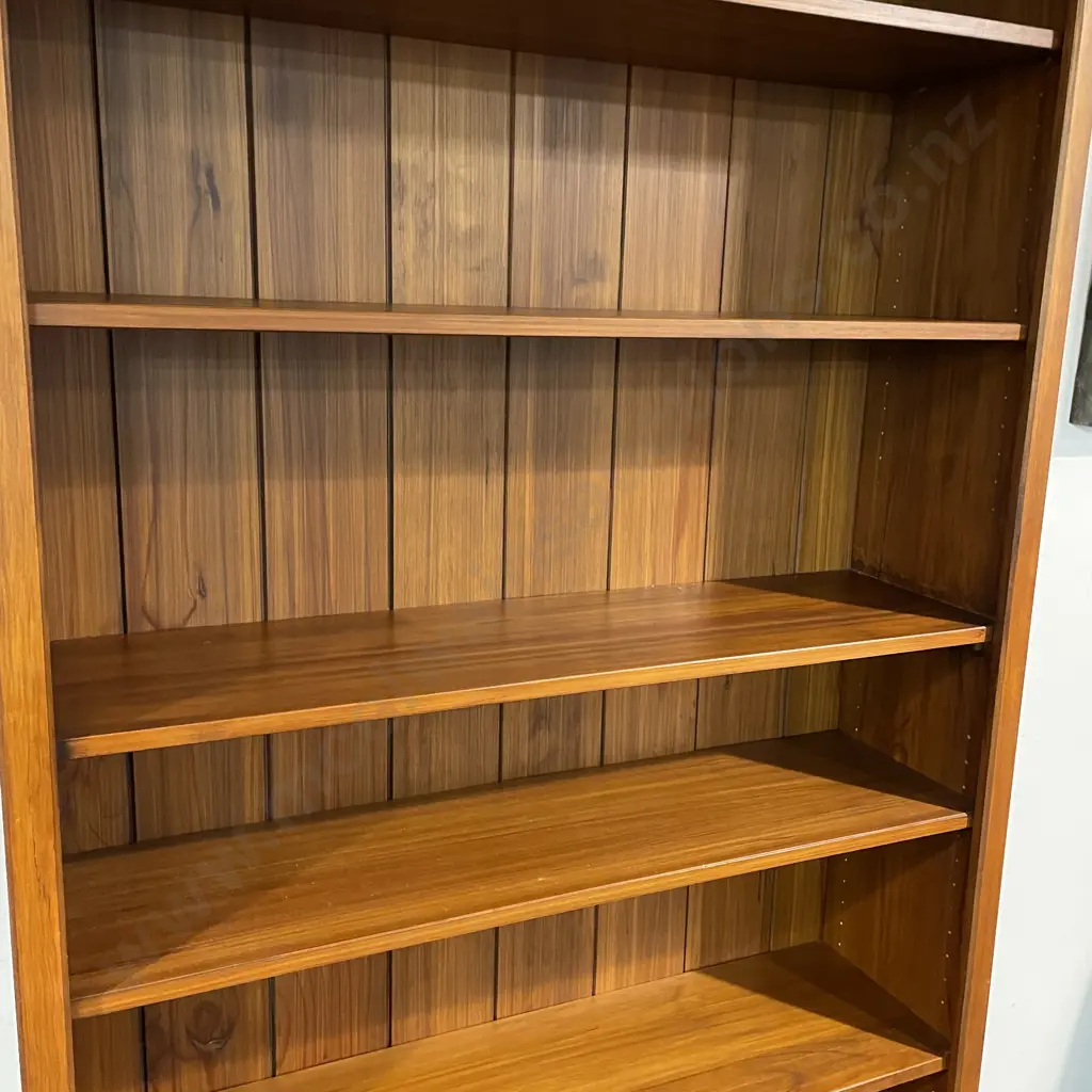 Ex Greenslades Solid Wood 5 Tier Bookcase Image 1++