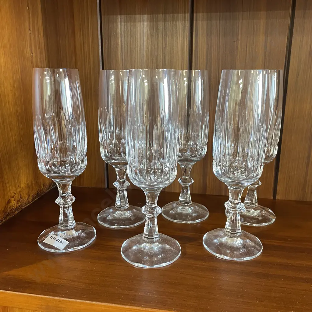 Set of 6 Champagne Flutes Image 1++