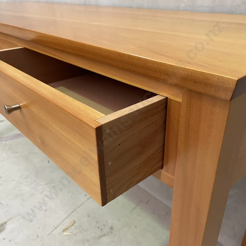 Solid Kauri? 3 Drawer Hall/Console Table, excellent condition. H73 W141 D42cm Image 1++