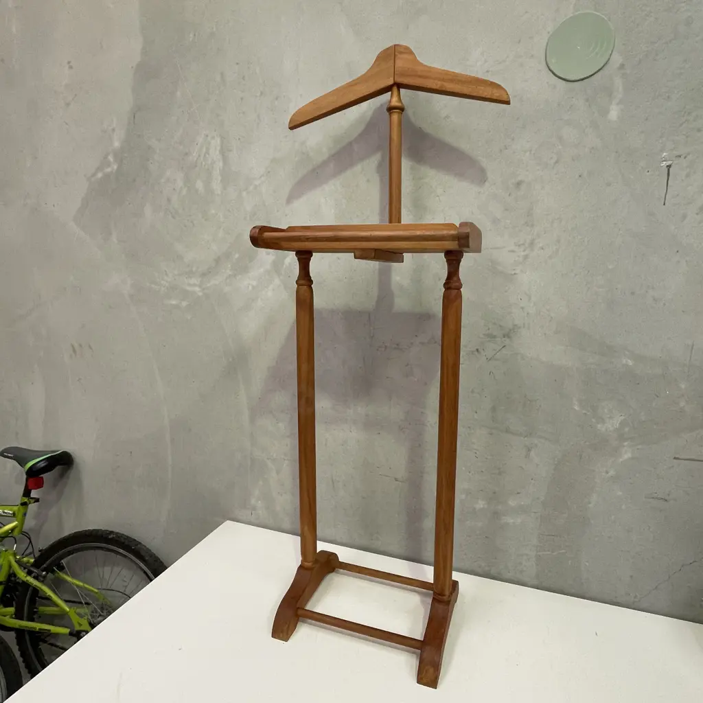 Vintage Kauri? Gentlemen's Valet Stand Image 1++