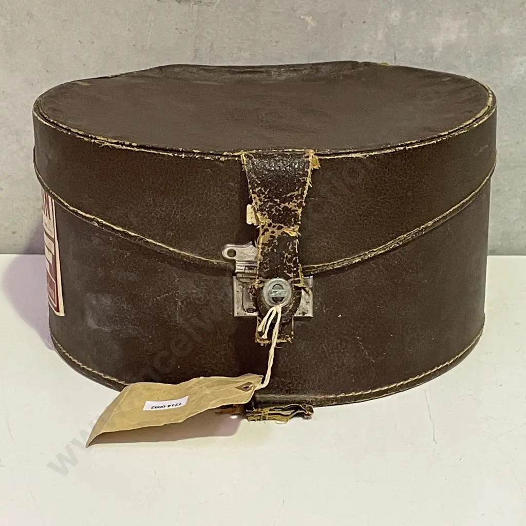 Vintage Hat Box Image 1++