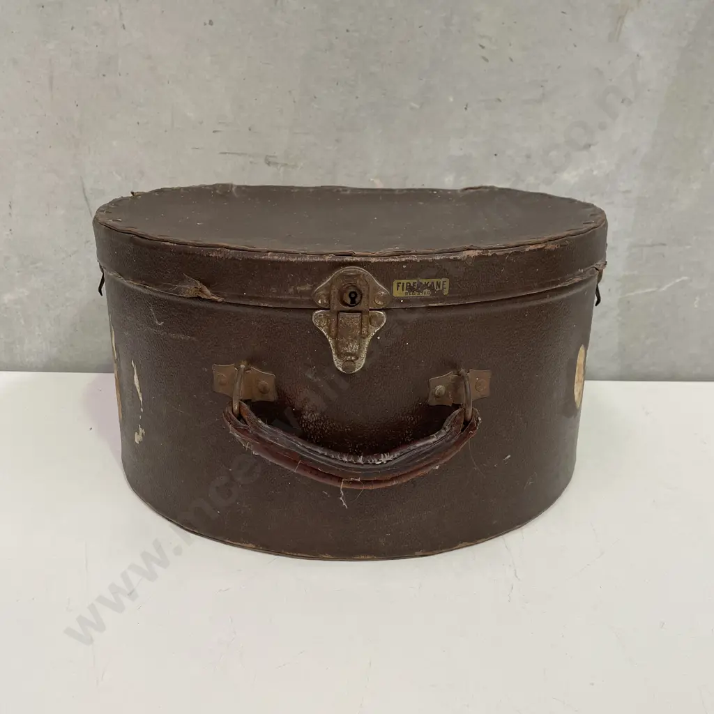 Vintage Large Hat Box Image 1++