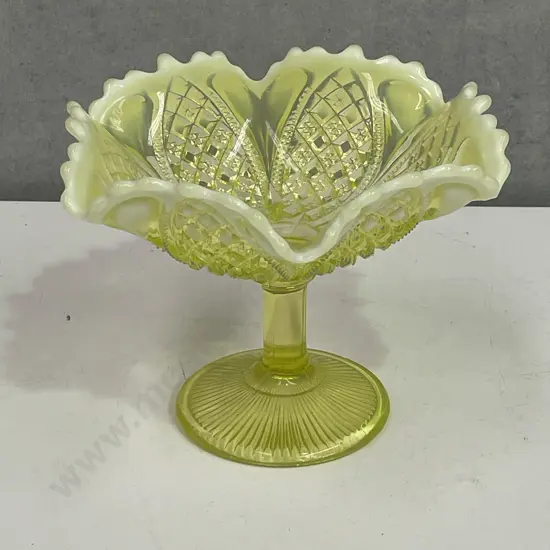 Vintage Davidson Primrose Pearline Yellow Uranium/Vaseline Glass Compote/Cake Stand H15 D20cm