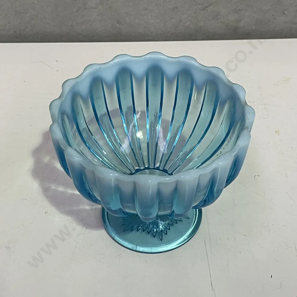 Vintage Davidson Pearline Pressed Glass Footed Compote. H11 Dia14cm Image 1++