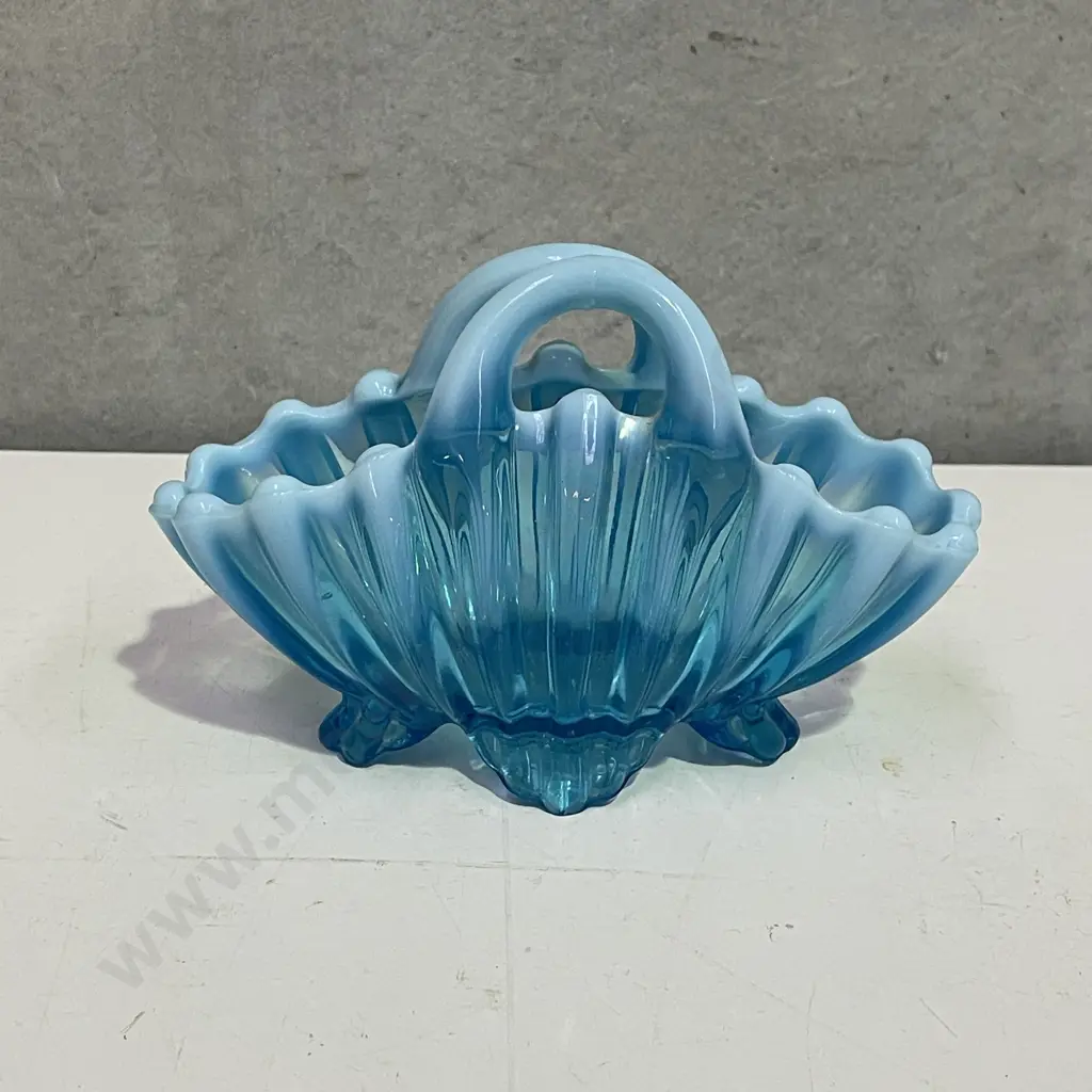 Vintage Davidson Pearline Pressed Glass Basket. L18 H11cm Image 1++