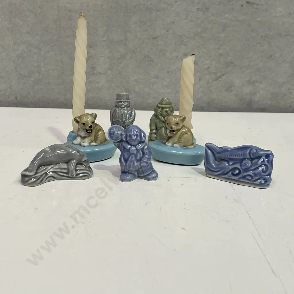 Assorted Wade Ornaments Image 1++