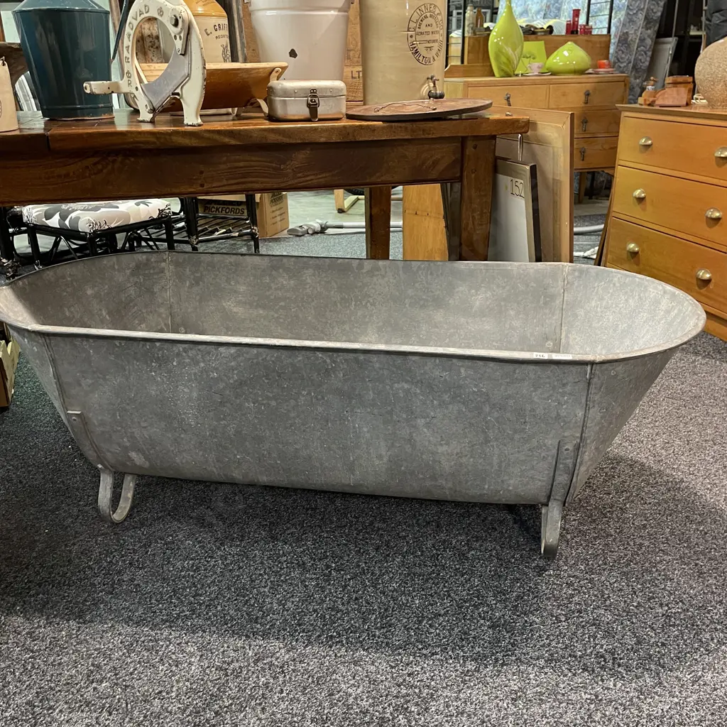 Vintage Tin Bath Tub, Circa 1950s, H50 W141 D60cm Image 1++