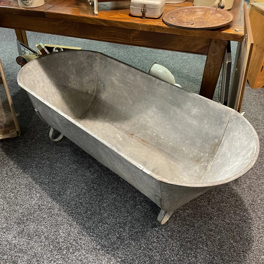 Vintage Tin Bath Tub, Circa 1950s, H50 W141 D60cm Image 1++
