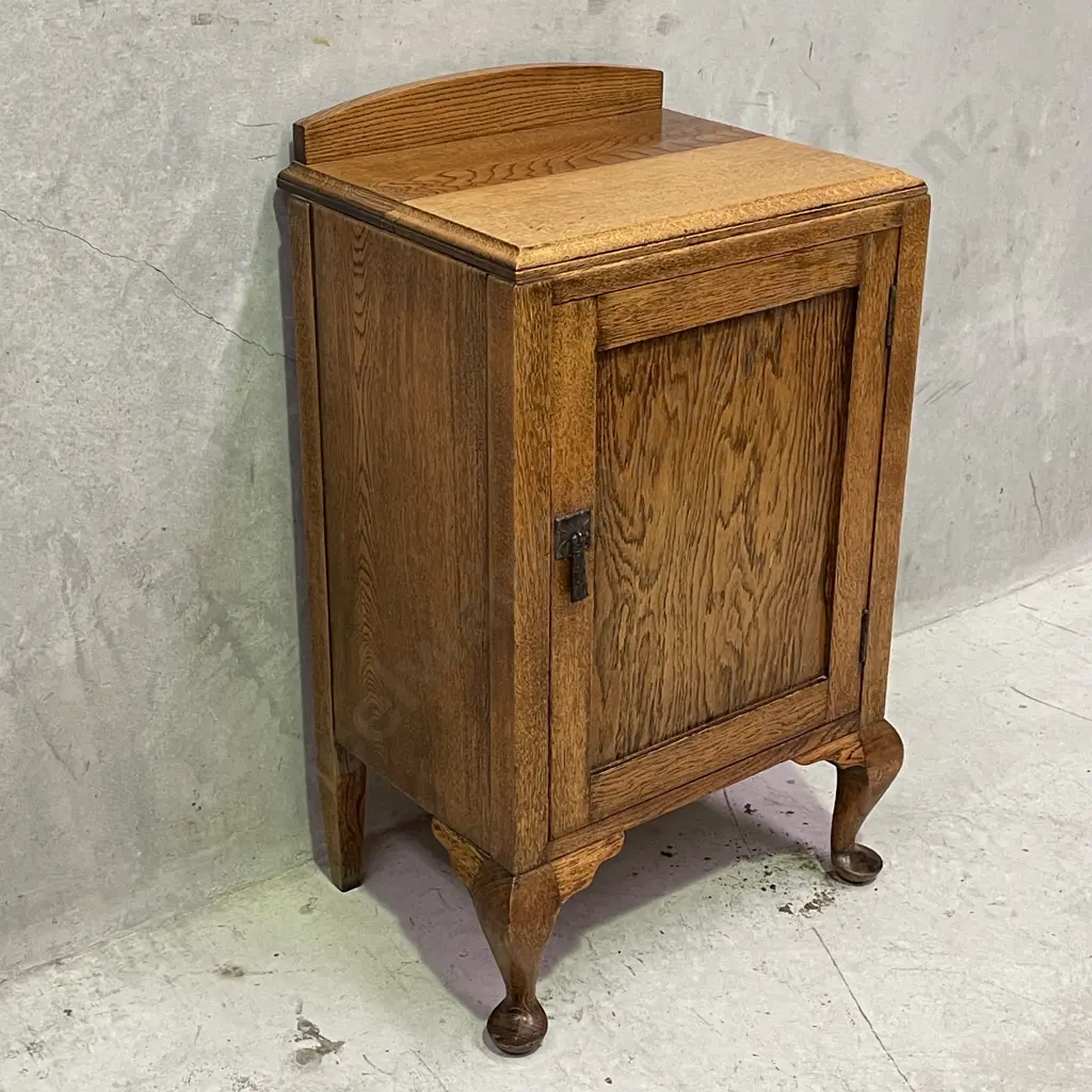 Vintage Solid Oak Single Door Bedside Cabinet Image 1++