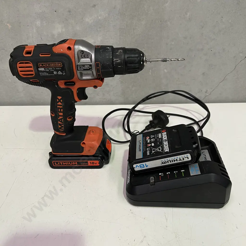 Black and Decker MT218-XE Drill Driver with 2 Batteries and Charger Image 1++