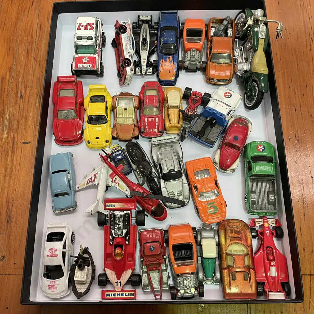 Assortment of Vintage Model Cars Image 1++
