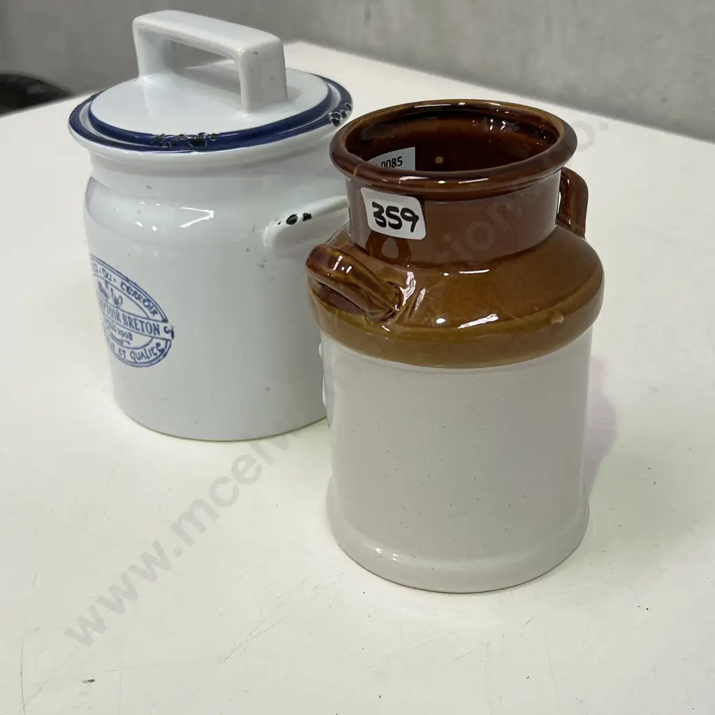 2 two-handled Pots Image 1++