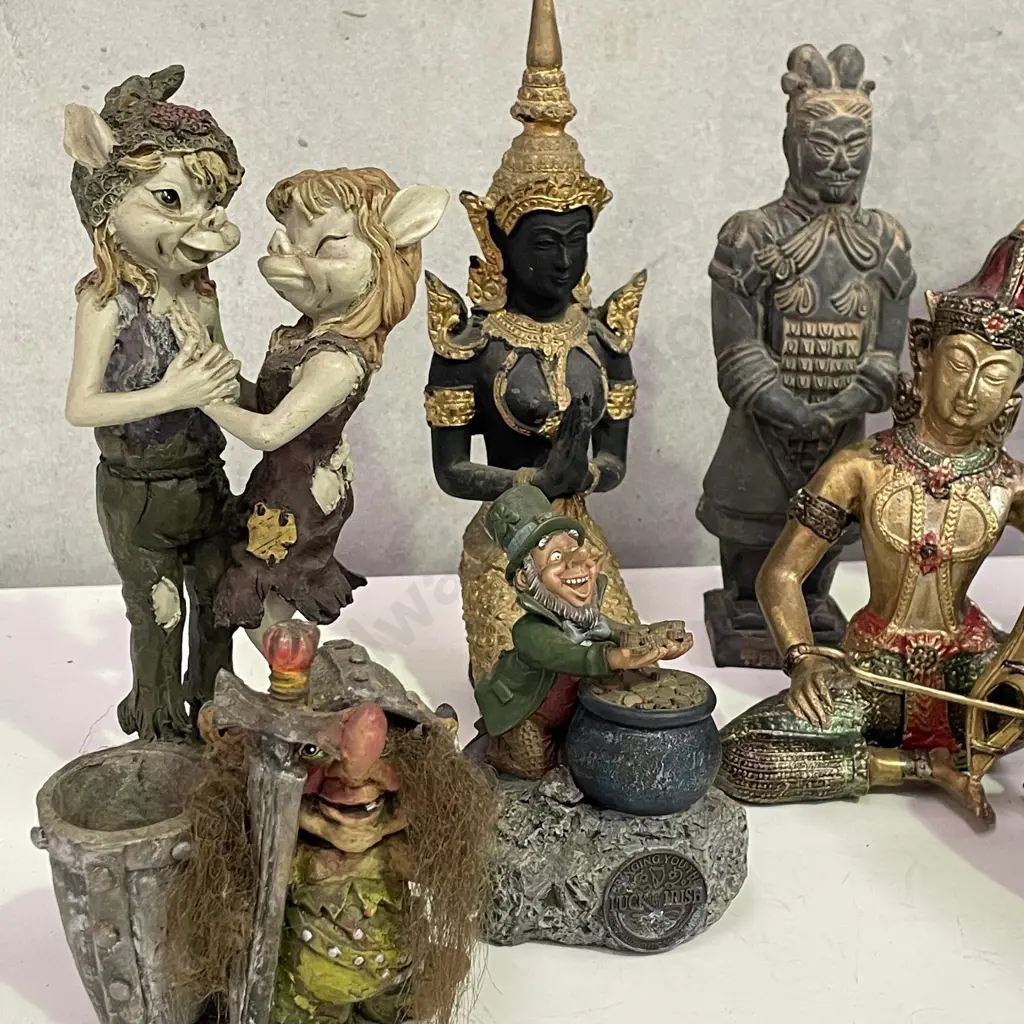 Assorted Figurine Ornaments Image 1++