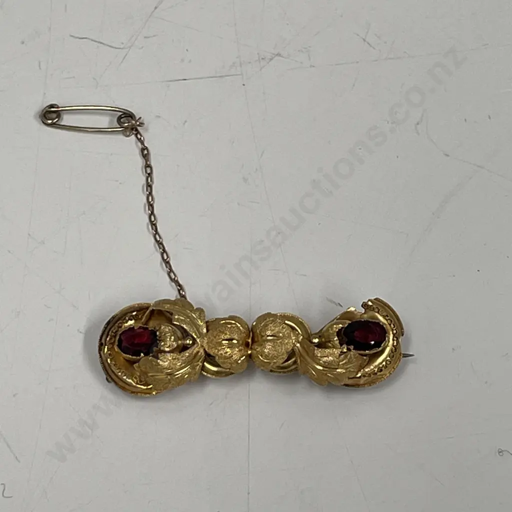 Vintage Gold and Gemstone Brooch. Unmarked Image 1++
