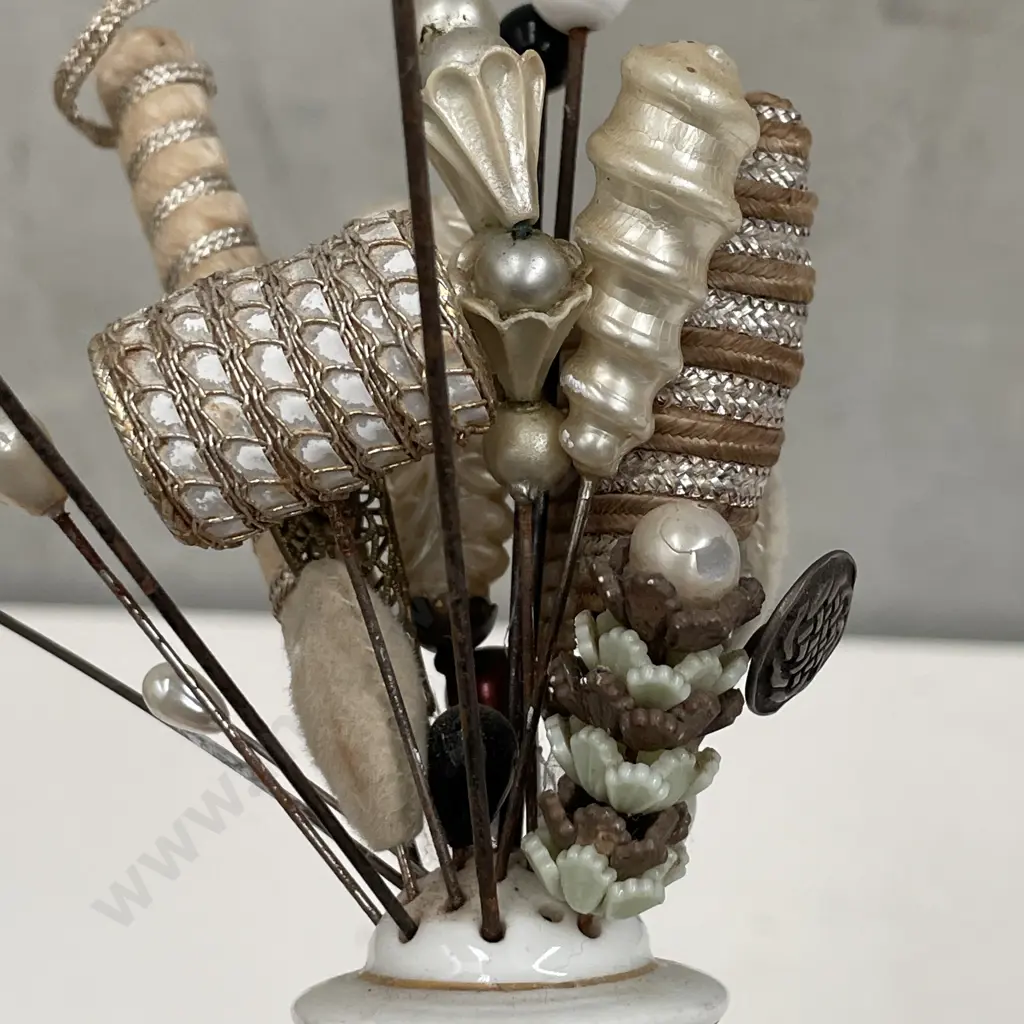 Vintage Hat Pin Holder with selection of Hatpins Image 1++