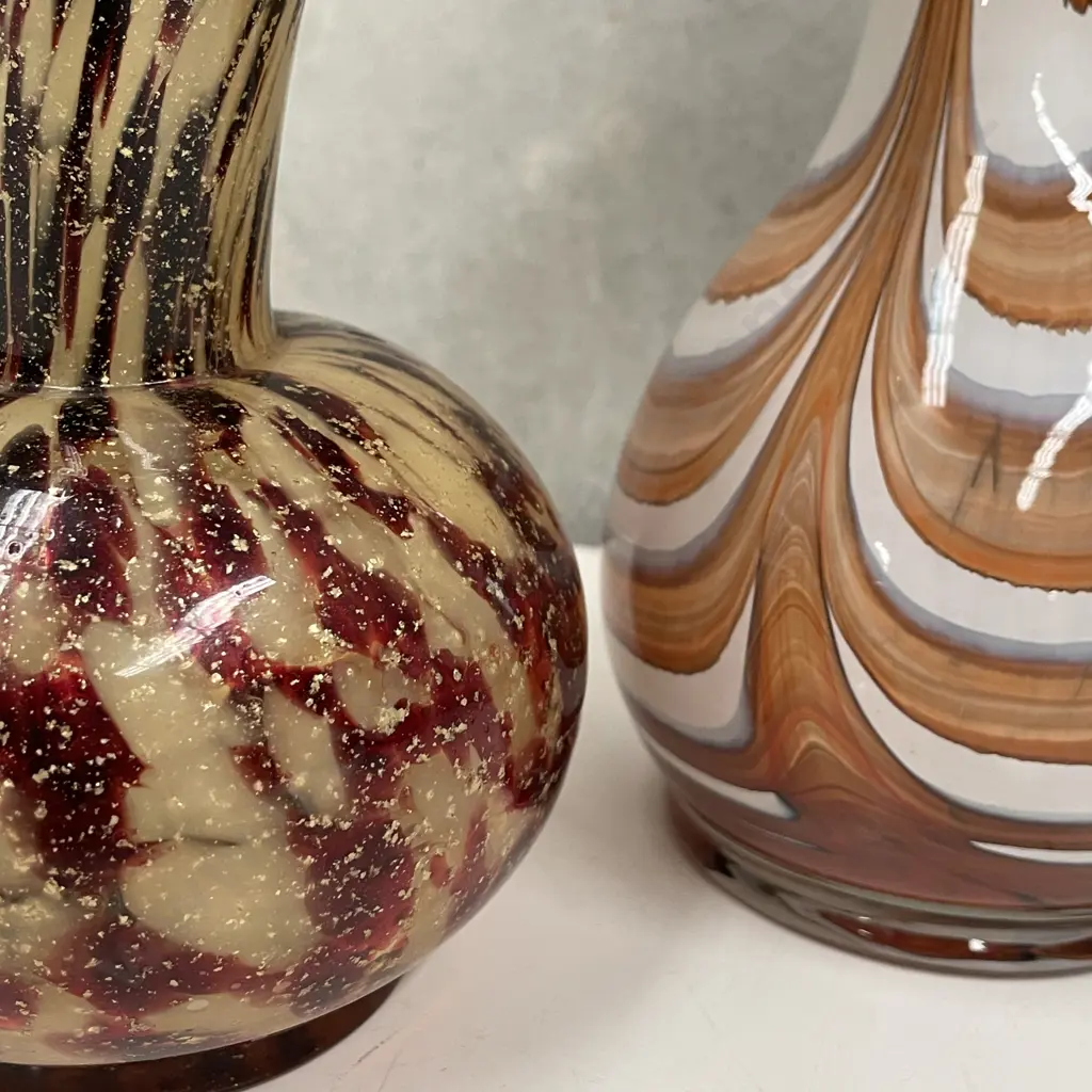 2 Vintage Glass Vases Image 1++