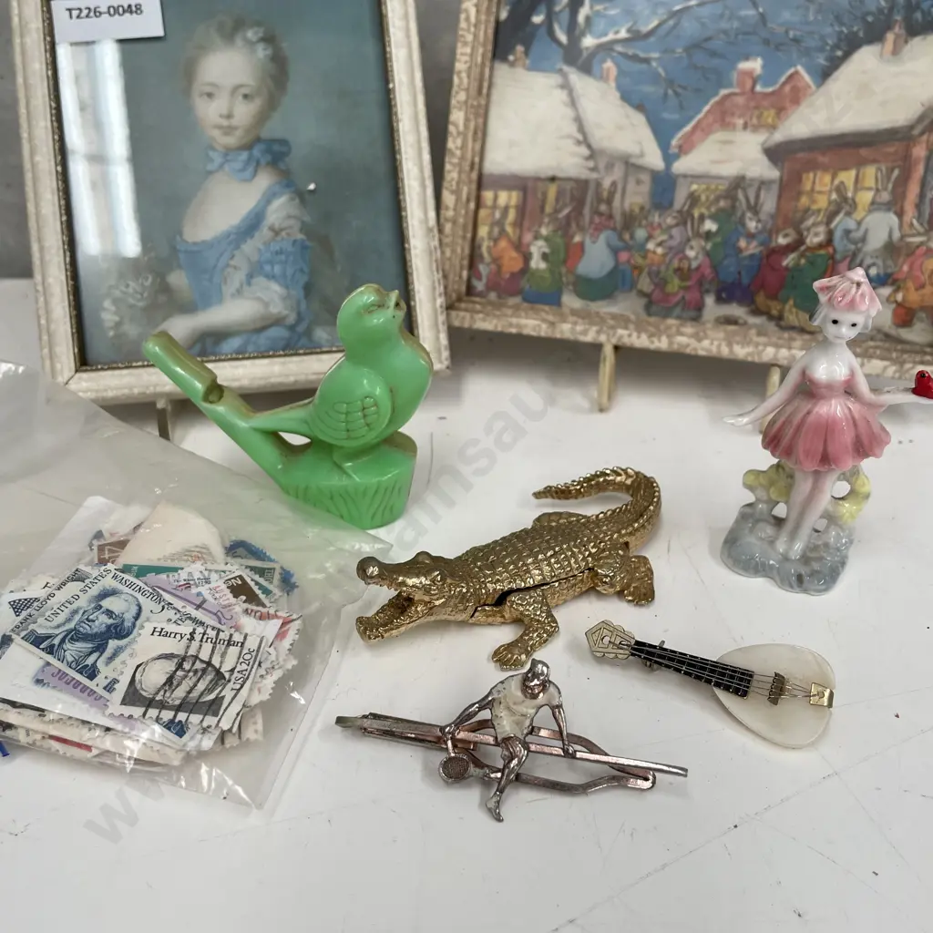 Vintage Collectables including a bag of stamps Image 1++