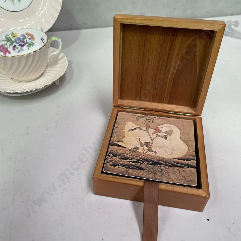 Aynsley Trio with Boxed Lacquered Coasters, Duck Theme Image 1++