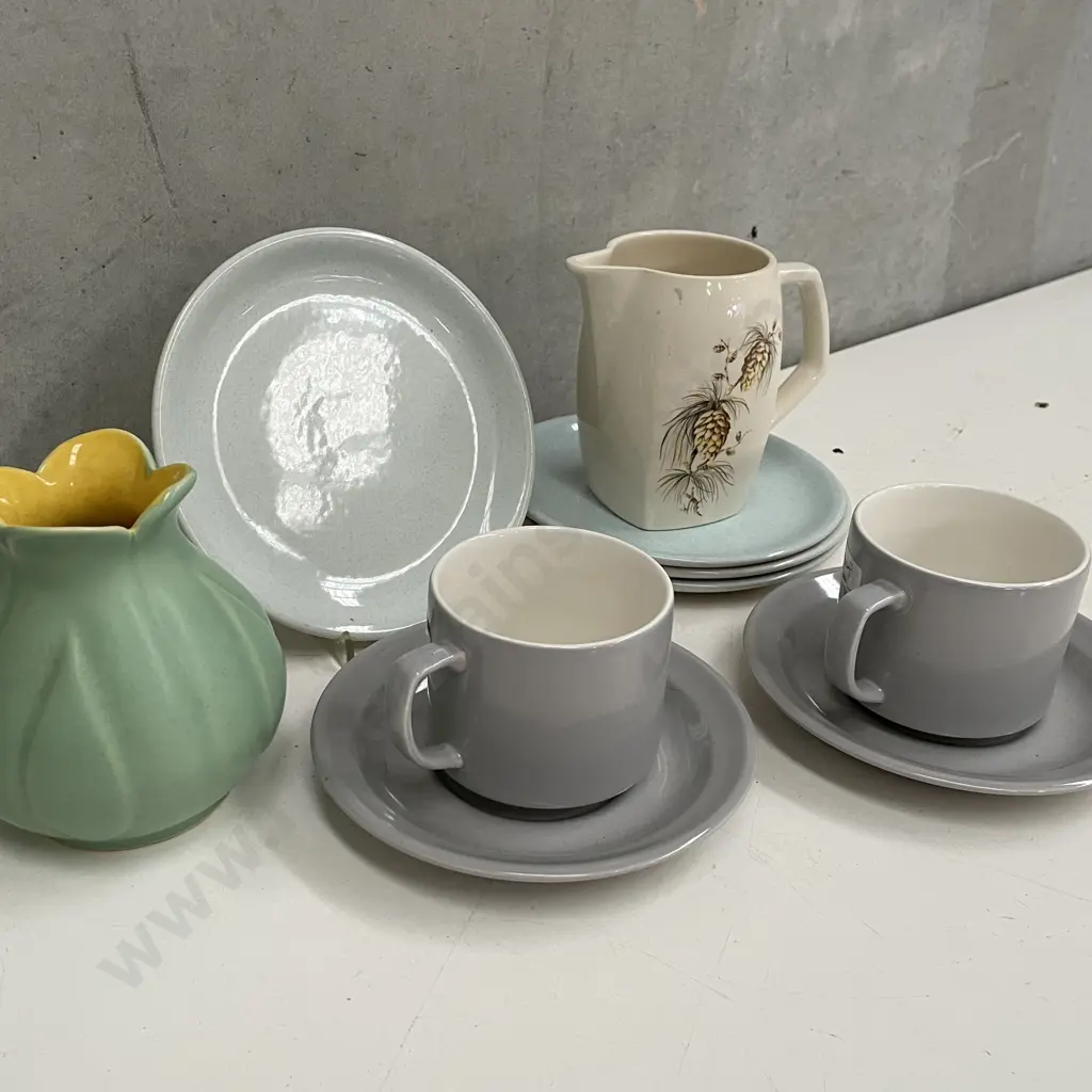 Assorted Crown Lynn etc Image 1++